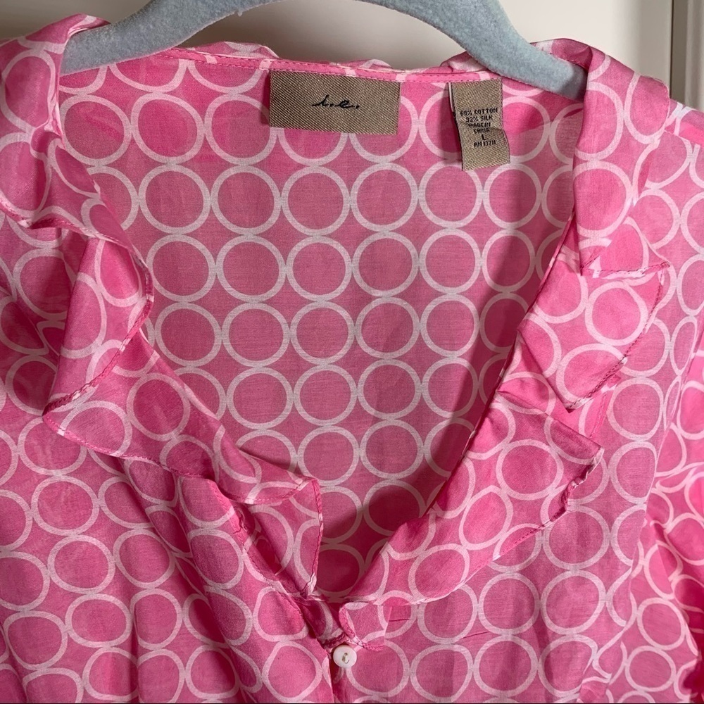 i.e. feminine y2k pink silk blouse with ruffle scoop neckline and bell sleeves L - Picture 4 of 9